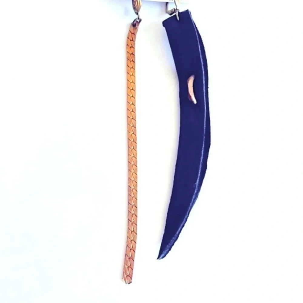 Handmade Beltshazzar Nomadic “Hunter” Earrings - Picture 7 of 7